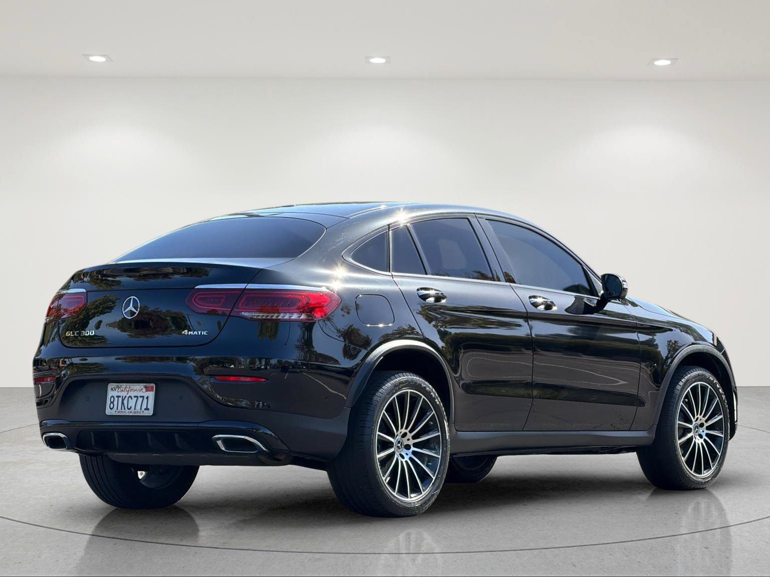 Certified 2021 Mercedes-Benz GLC 300 4MATIC Coupe image 4