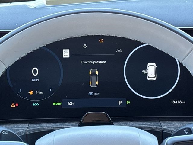 Used 2024 Hyundai Santa Fe Calligraphy image 13