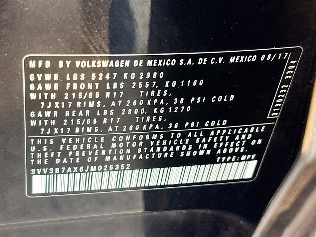 Used 2018 Volkswagen Tiguan SE w/ Front Fog Lights Package image 33