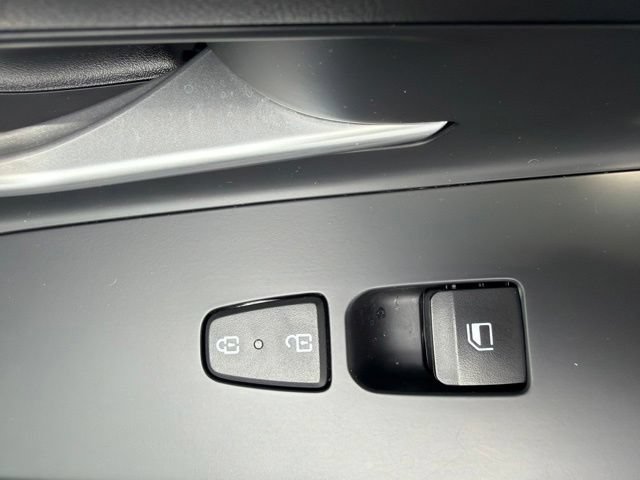 Used 2023 Hyundai Elantra SEL FWD image 29