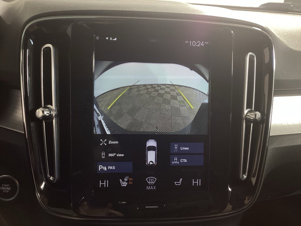 Used 2021 Volvo XC40 T5 Momentum w/ Premium Package image 31