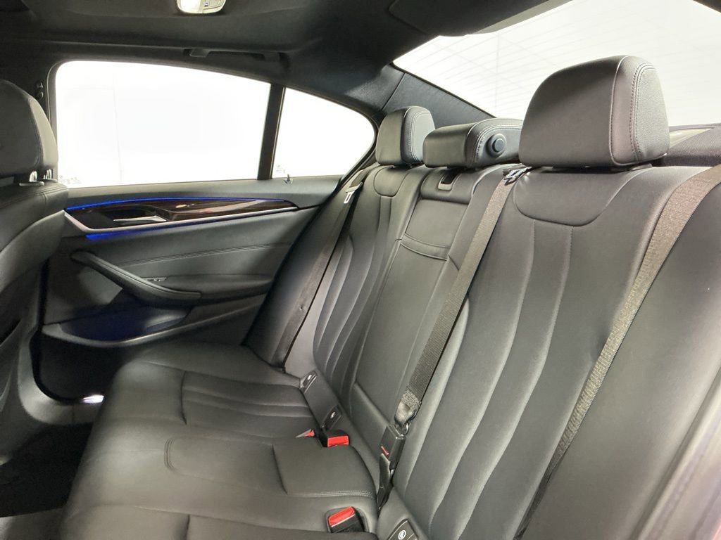 Used 2018 BMW 530e w/ Premium Package 2 image 26