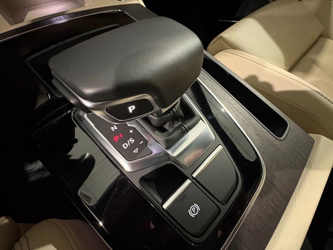 Used 2025 Audi Q5 2.0T Premium Plus w/ Premium Plus Package image 31