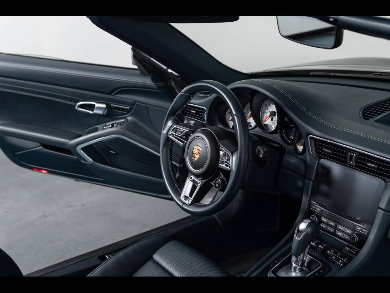 Used 2019 Porsche 911 Turbo S AWD/4WD image 39