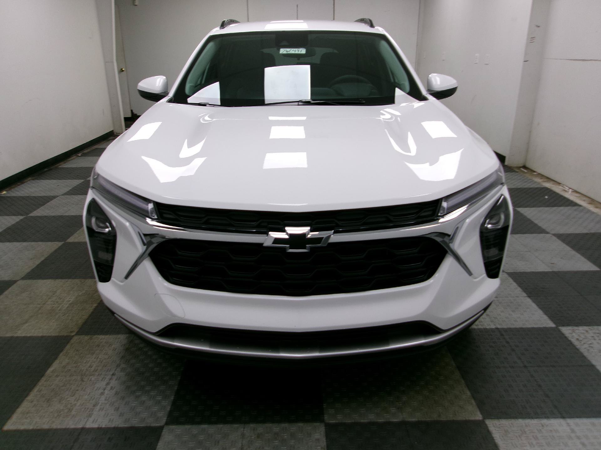 New 2026 Chevrolet Trax LT w/ Driver Confidence Package FWD image 15
