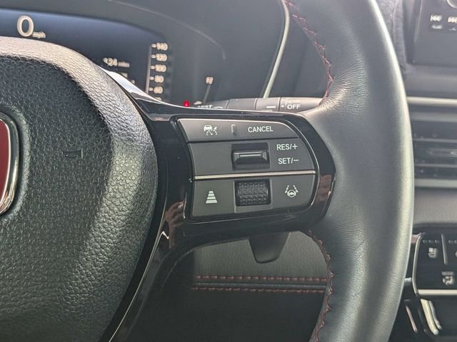Used 2025 Honda Pilot Black Edition image 28