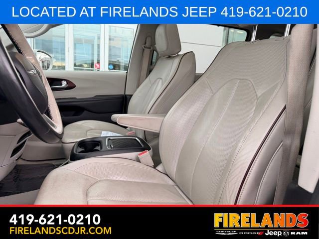 Used 2019 Chrysler Pacifica Limited FWD image 25