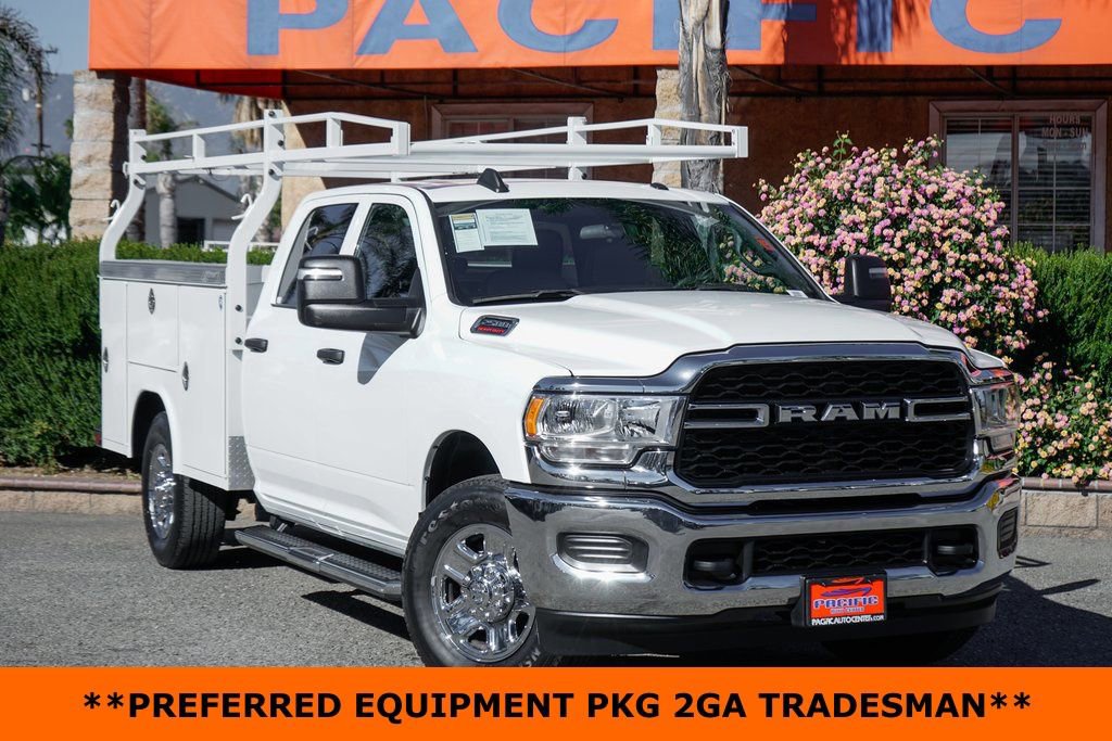 Used 2024 RAM 2500 Tradesman w/ Chrome Appearance Group image 2