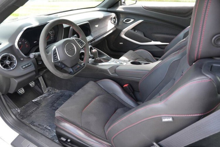 Used 2022 Chevrolet Camaro ZL1 image 5