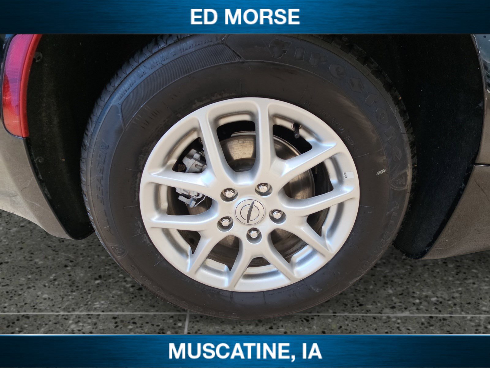 Used 2024 Chrysler Pacifica Touring-L image 11