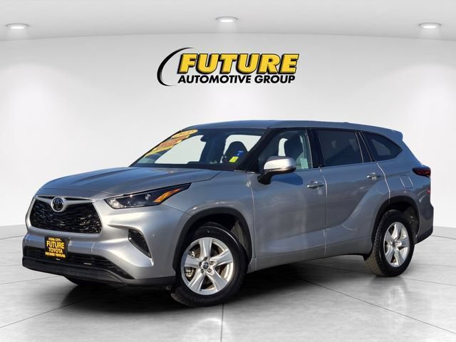 Used 2022 Toyota Highlander L FWD image 10