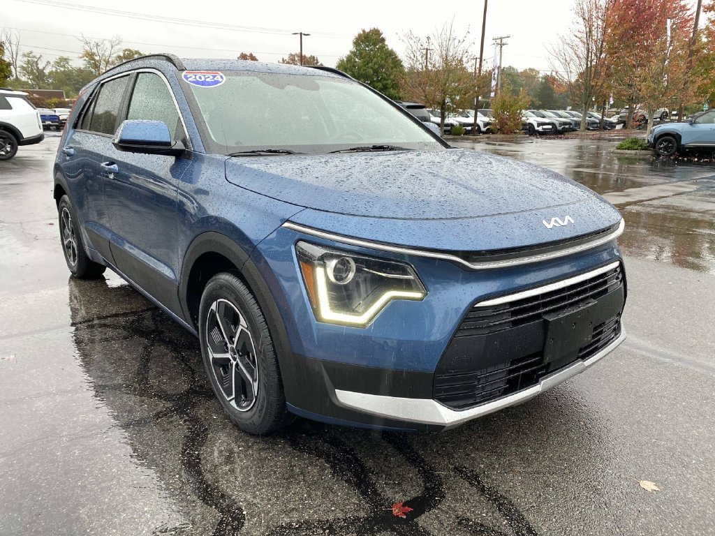 Used 2024 Kia Niro EX FWD image 9