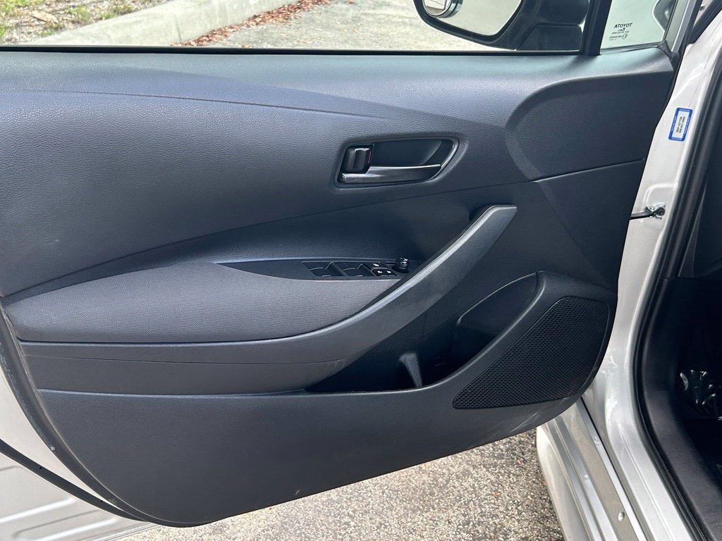 Used 2023 Toyota Corolla LE FWD image 15