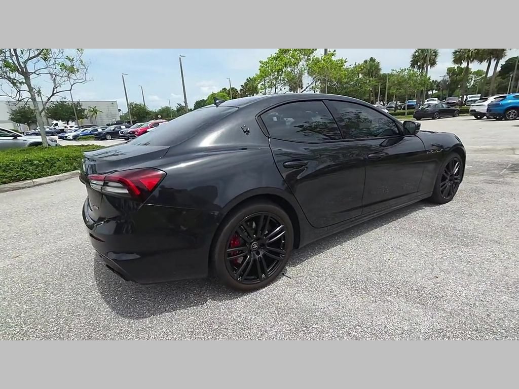 Used 2023 Maserati Ghibli Modena RWD image 41