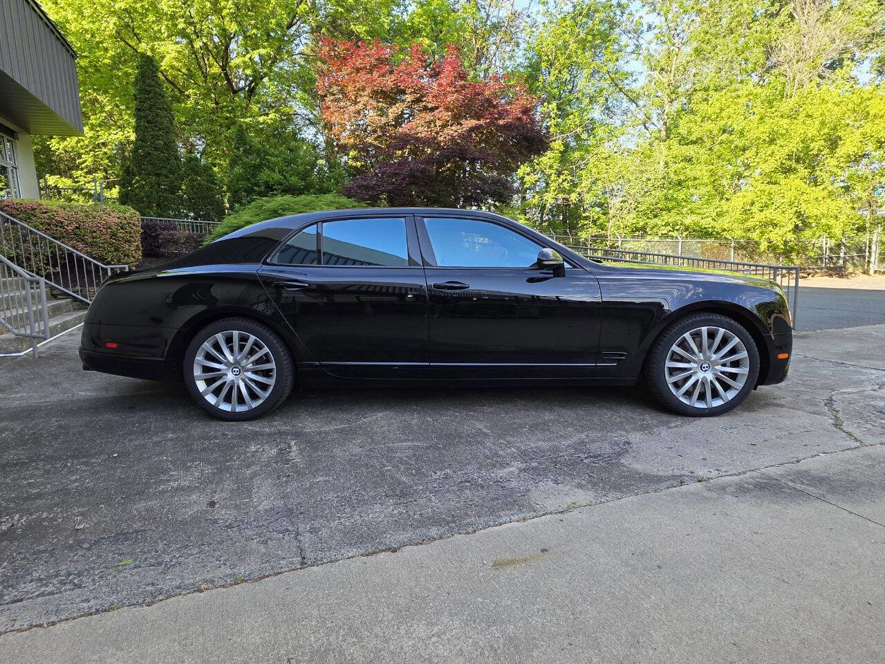 Used 2017 Bentley Mulsanne RWD image 38