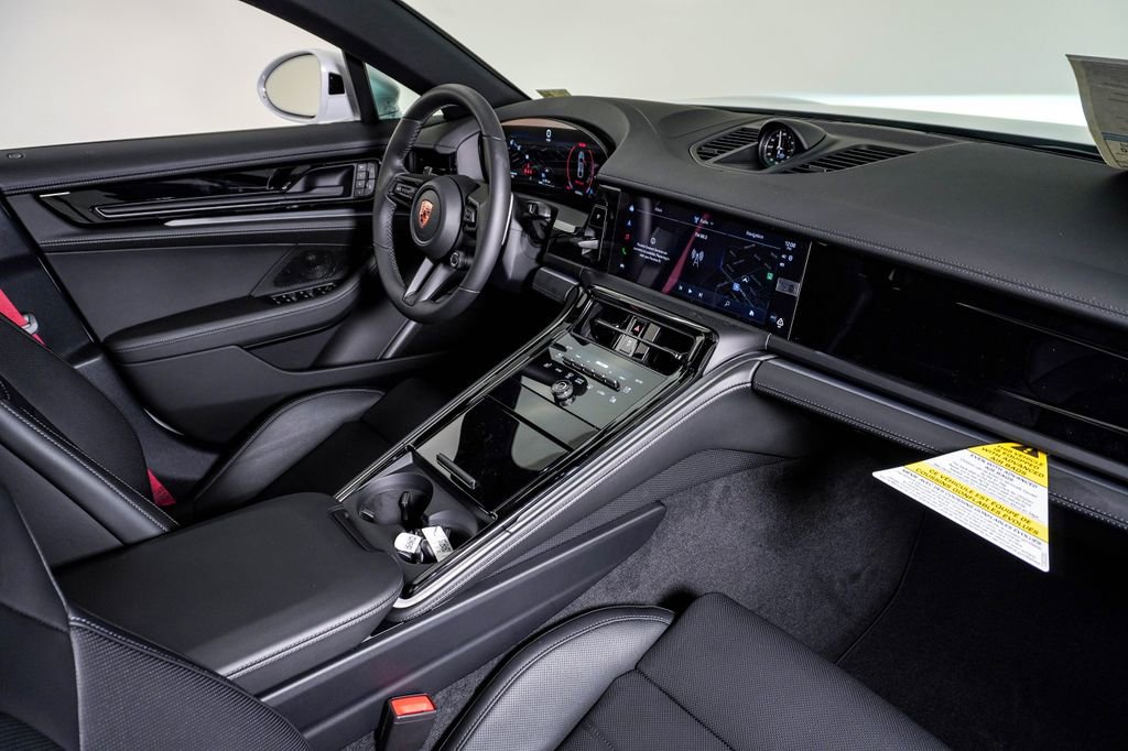 New 2026 Porsche Panamera 4 image 14