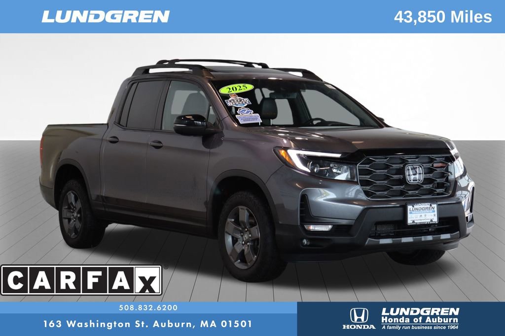 Used 2025 Honda Ridgeline TrailSport image 1