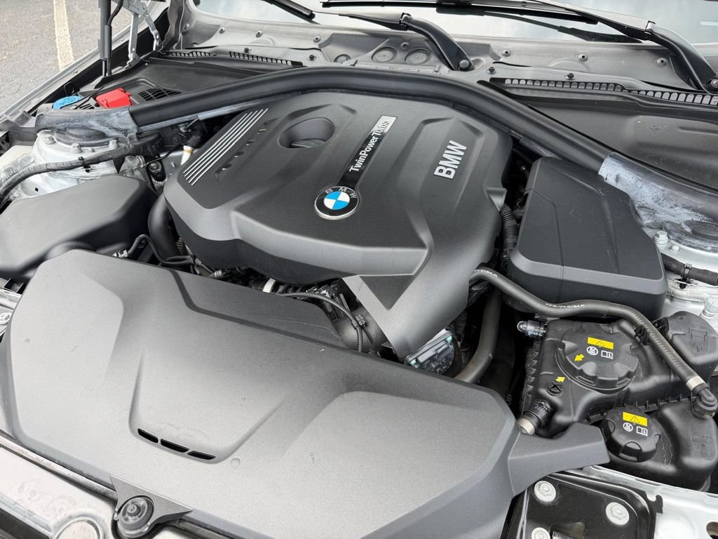 Used 2018 BMW 330i xDrive Sedan w/ Convenience Package AWD/4WD image 14
