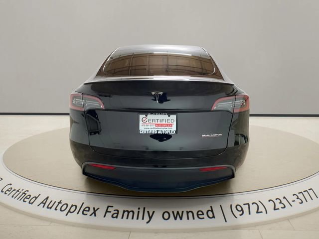 Used 2023 Tesla Model Y Performance image 3