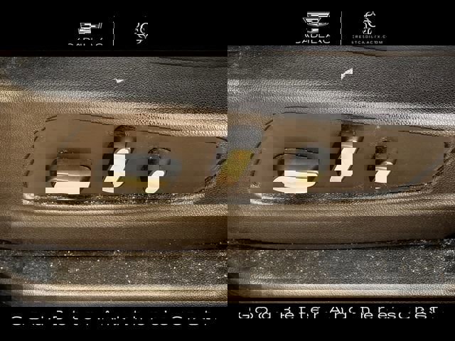 Certified 2023 Cadillac XT5 Premium Luxury w/ LPO, Floor Liner Package image 25