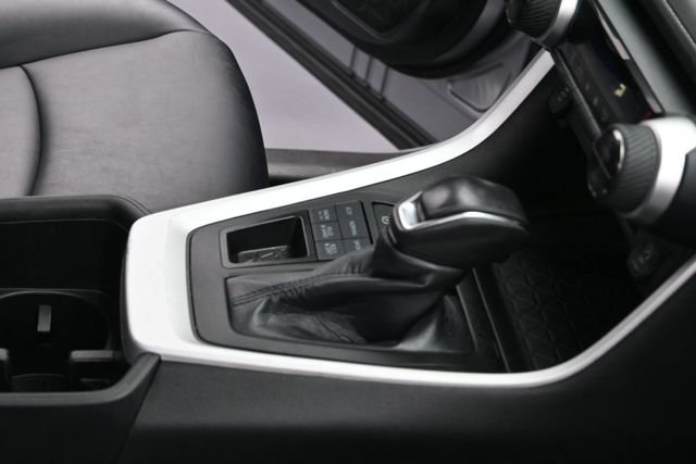 Used 2022 Toyota RAV4 XLE Premium AWD/4WD image 37