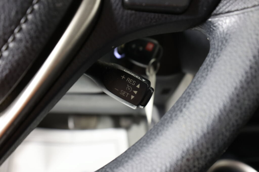 Used 2015 Toyota RAV4 LE AWD/4WD image 35