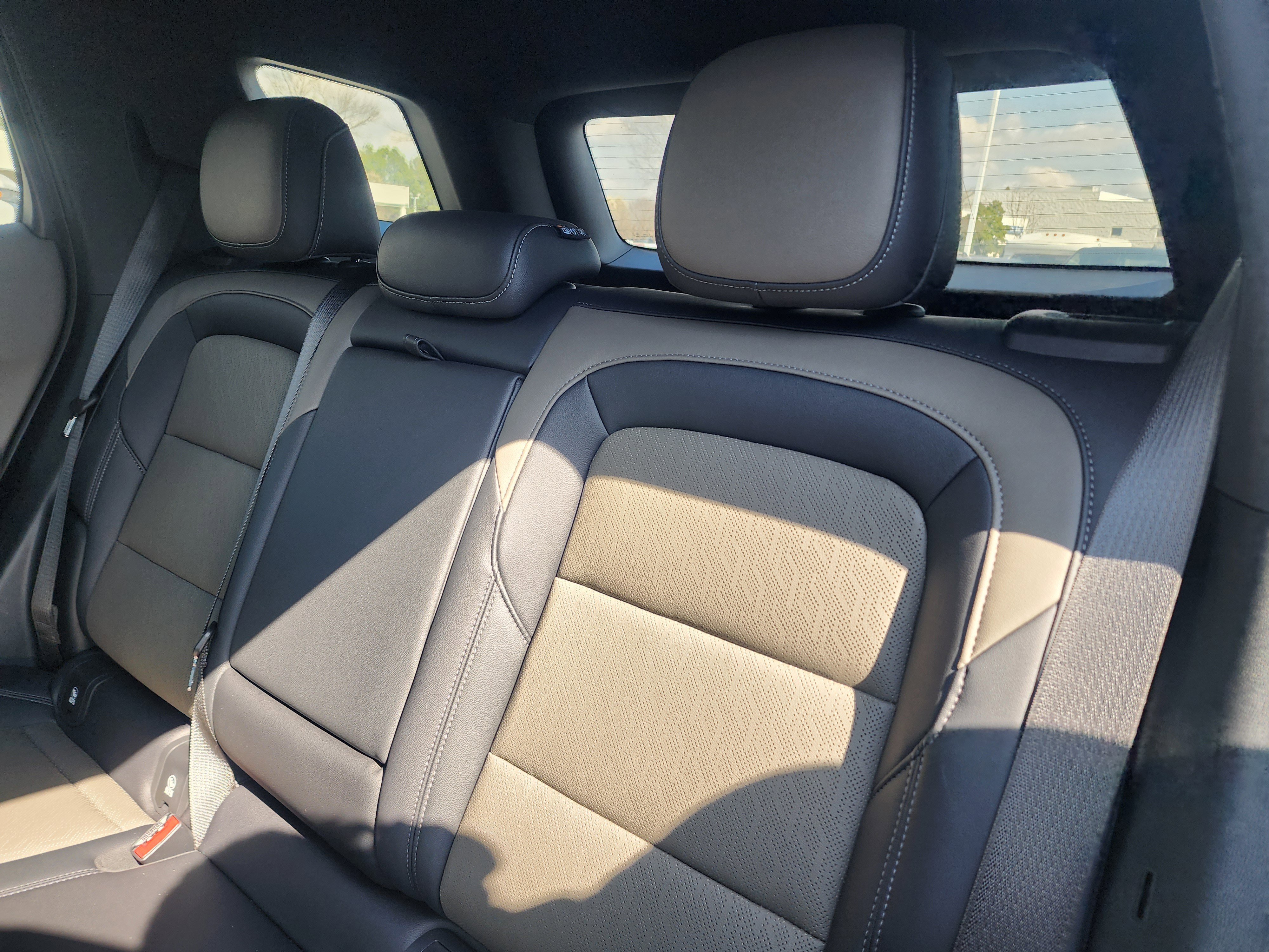 Used 2025 Chevrolet Equinox LT w/ Convenience Package II image 13