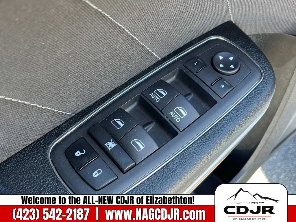 New 2023 Dodge Charger SXT w/ Cold Weather Package image 21