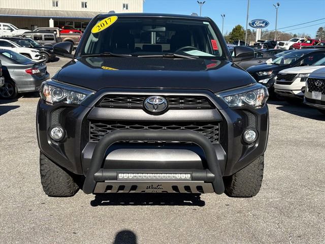 Used 2017 Toyota 4Runner SR5 image 2