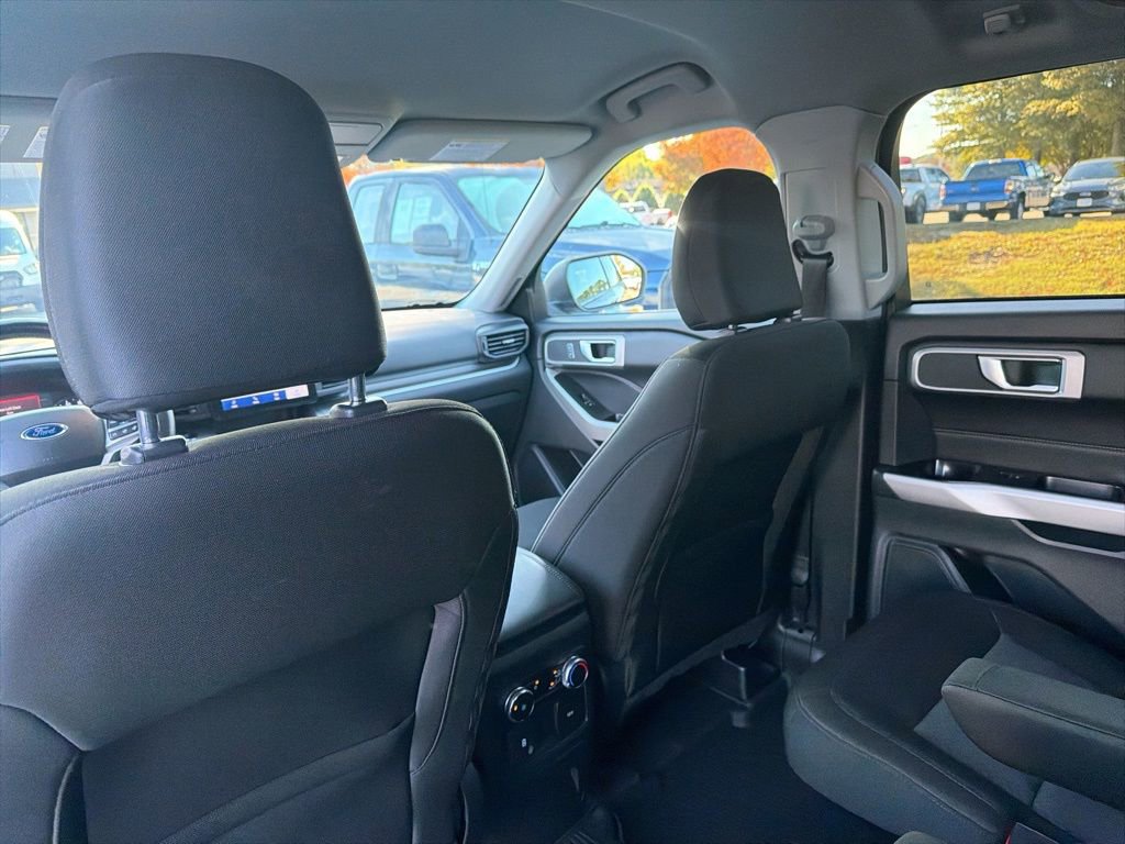 Certified 2022 Ford Explorer XLT image 32
