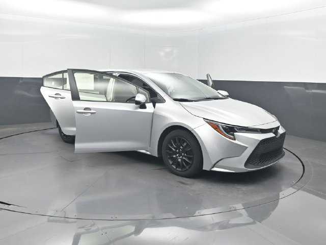 Used 2022 Toyota Corolla LE FWD image 36