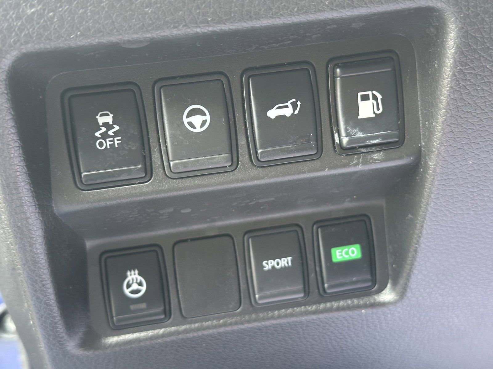 Used 2019 Nissan Rogue SV w/ Premium Package image 15