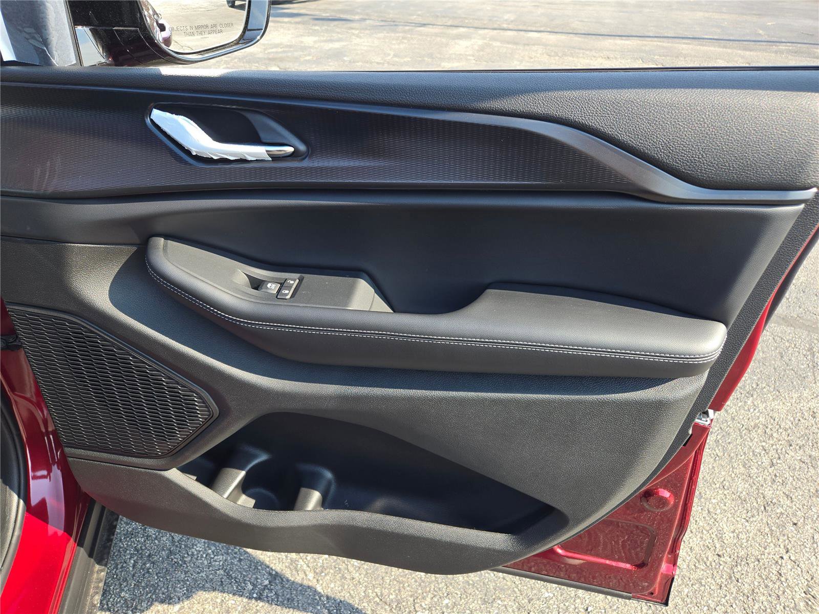 Used 2025 Jeep Grand Cherokee L Altitude image 6