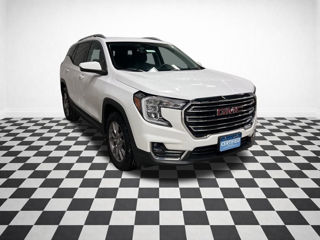 Certified 2022 GMC Terrain SLT image 1