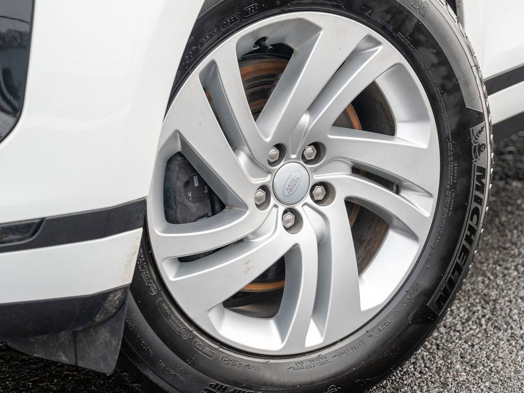 Certified 2025 Land Rover Range Rover Evoque S image 9