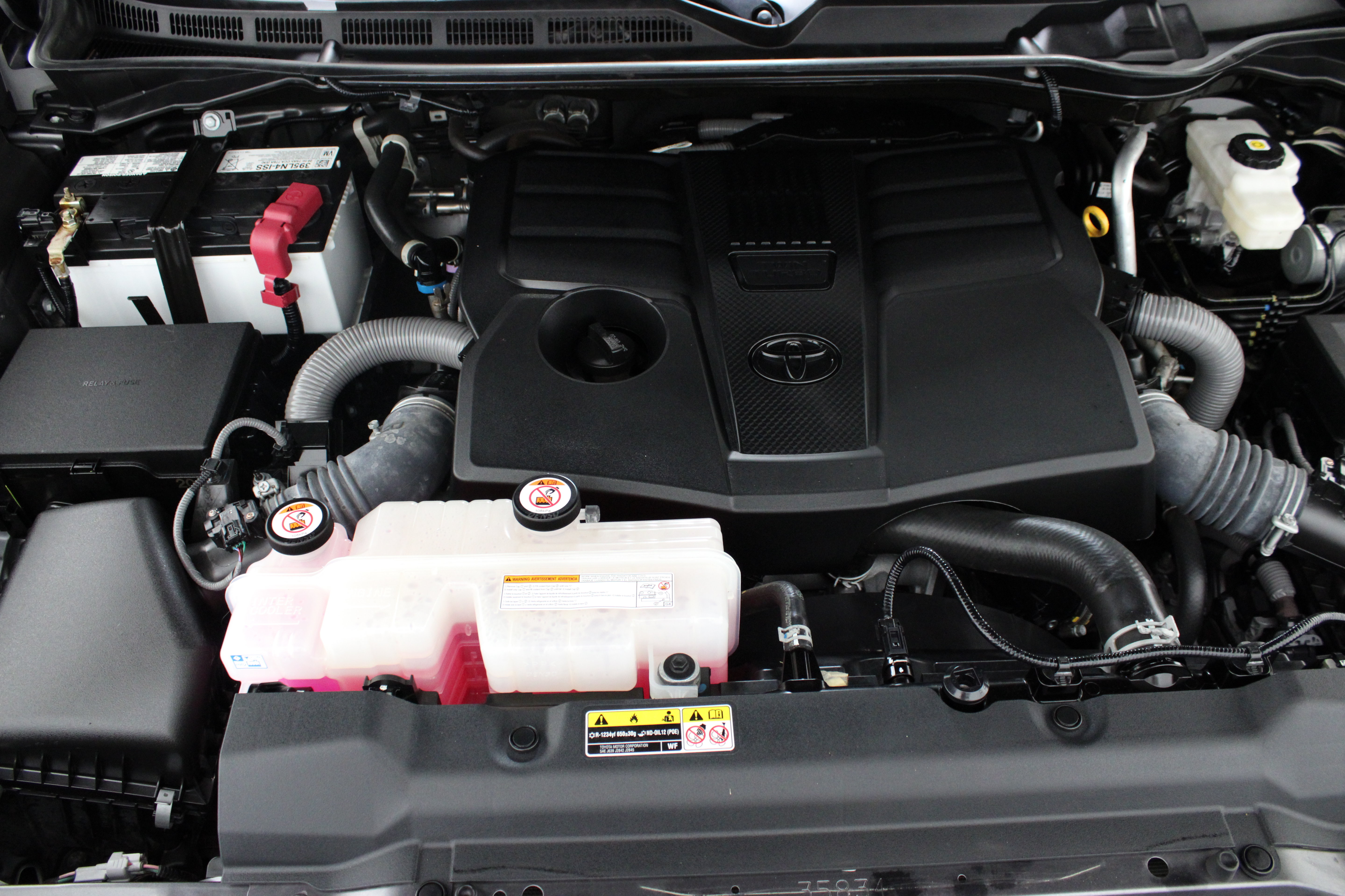 Used 2024 Toyota Tundra Limited AWD/4WD image 41