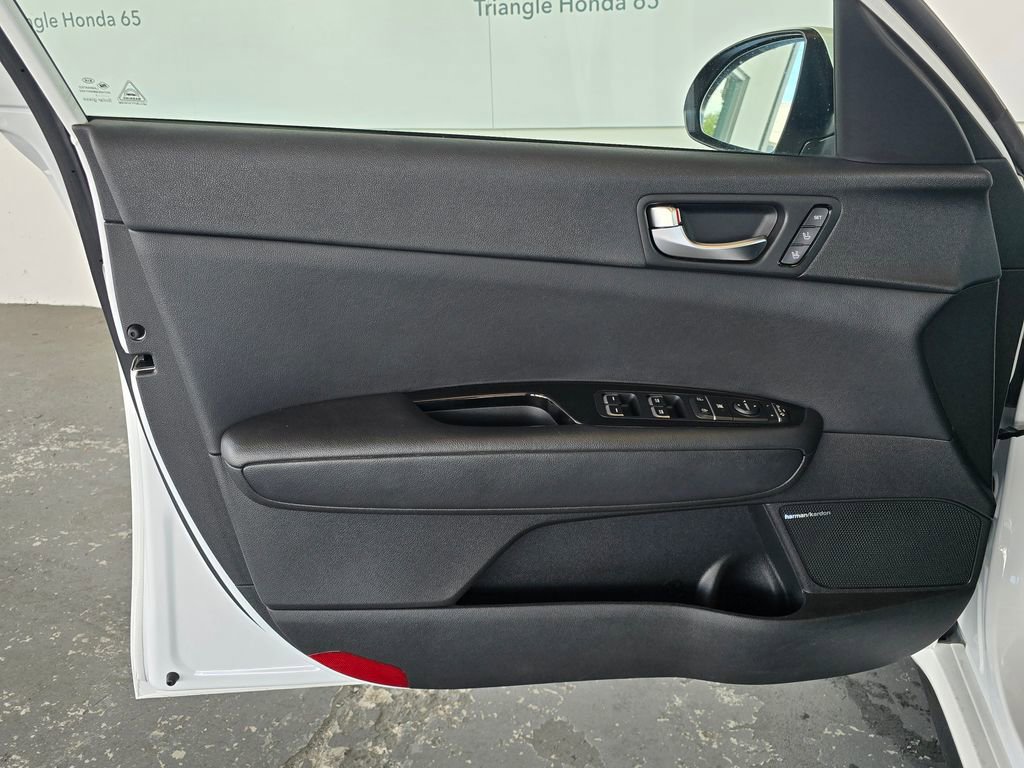 Used 2018 Kia Optima SX FWD image 19