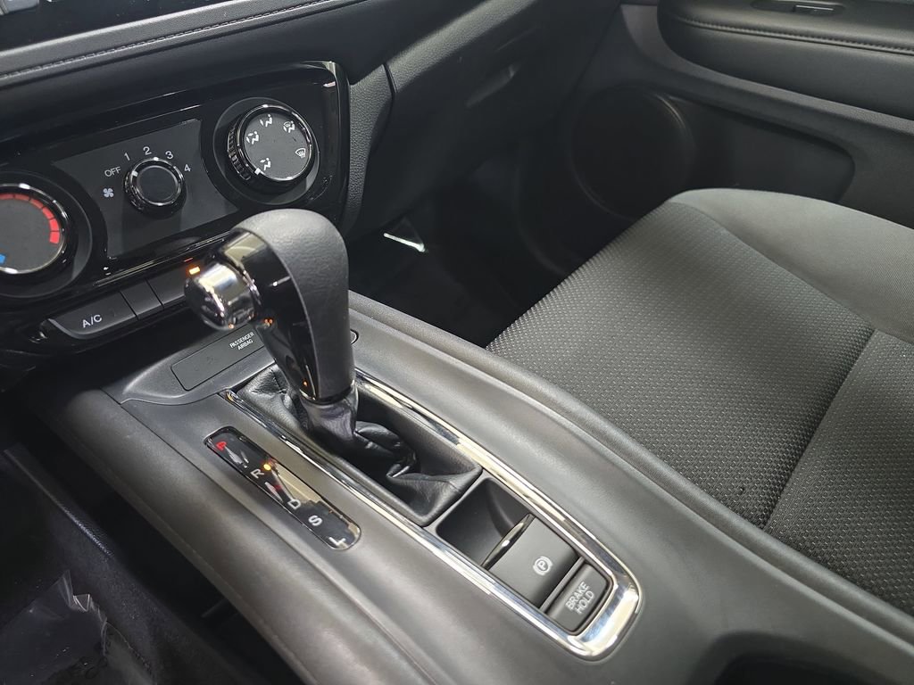 Used 2021 Honda HR-V LX image 26
