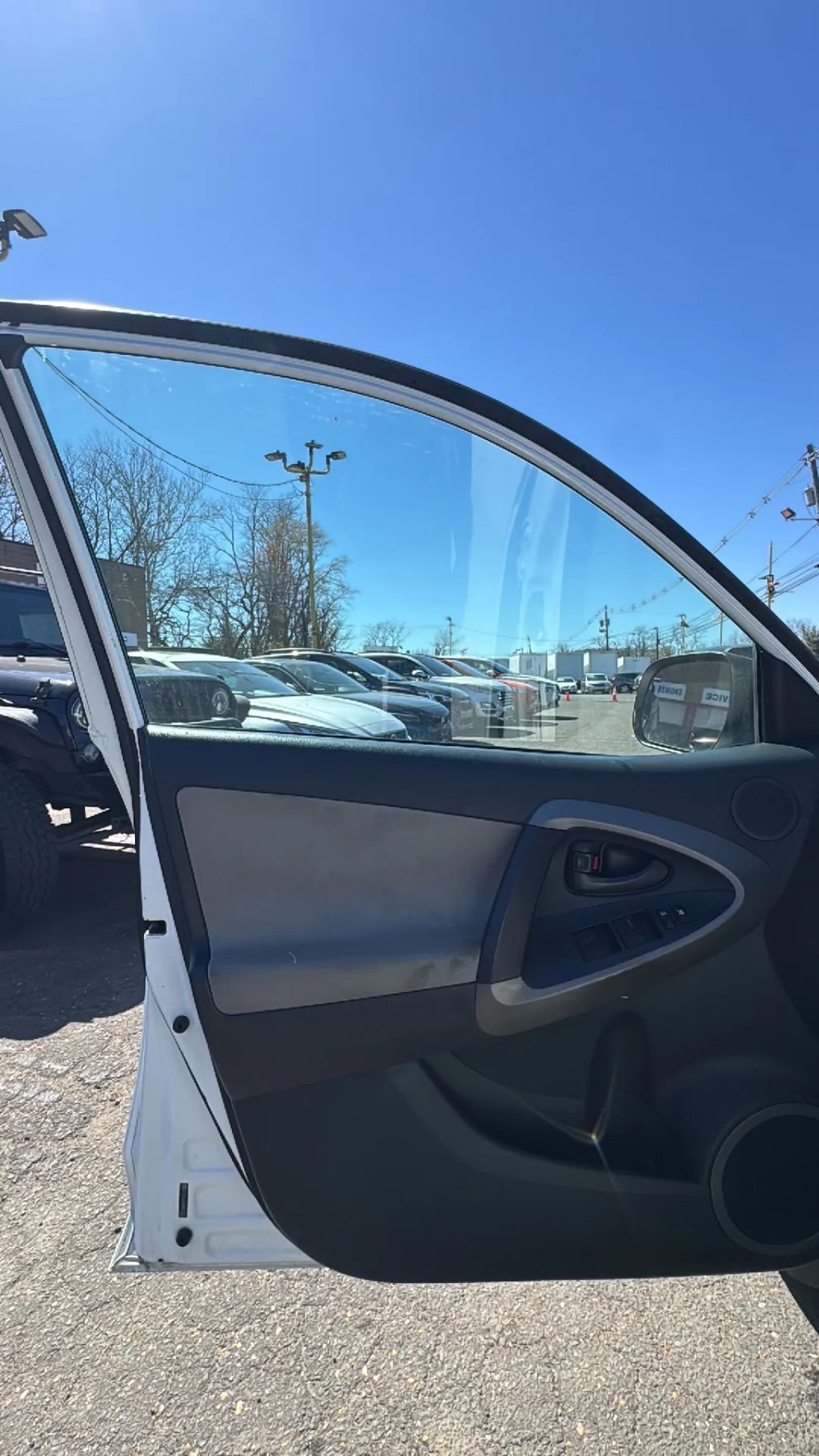 Used 2010 Toyota RAV4 4WD image 9