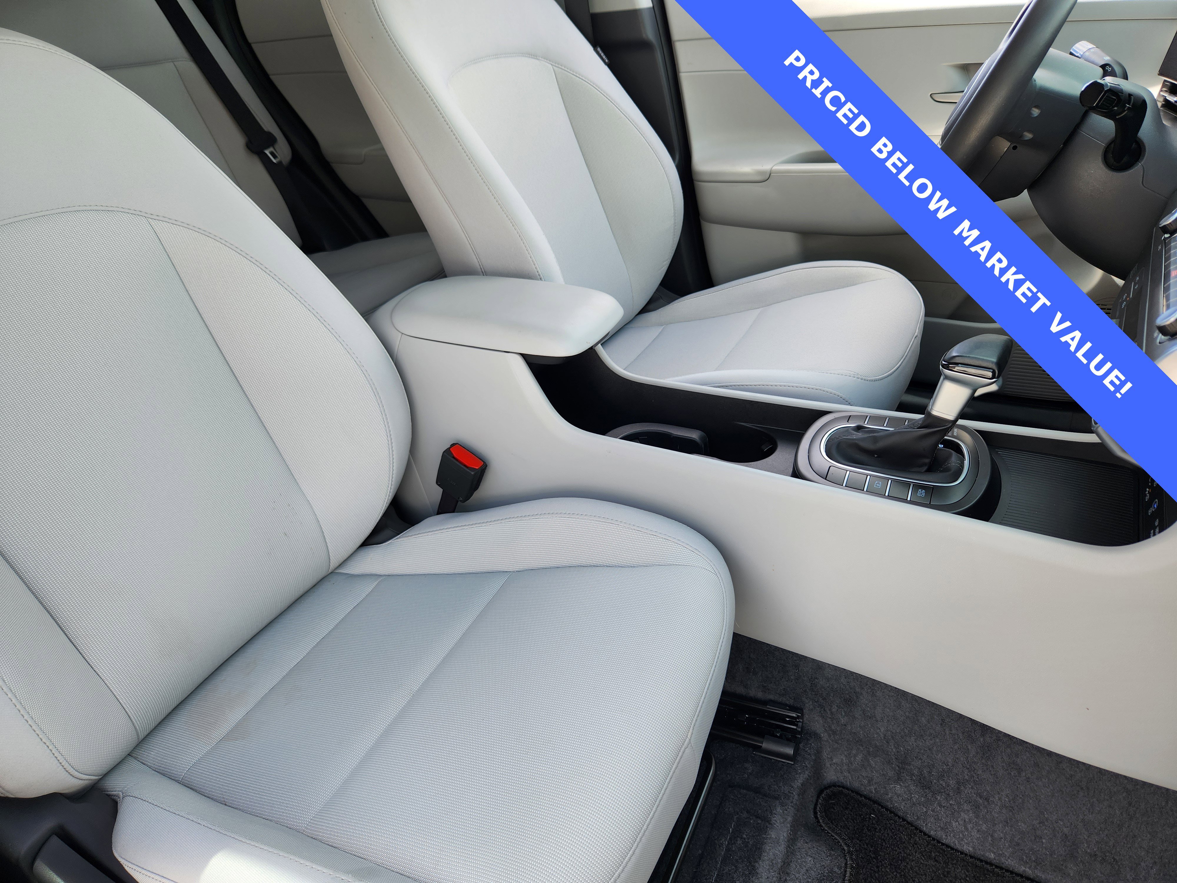 Certified 2025 Hyundai Kona SEL image 16