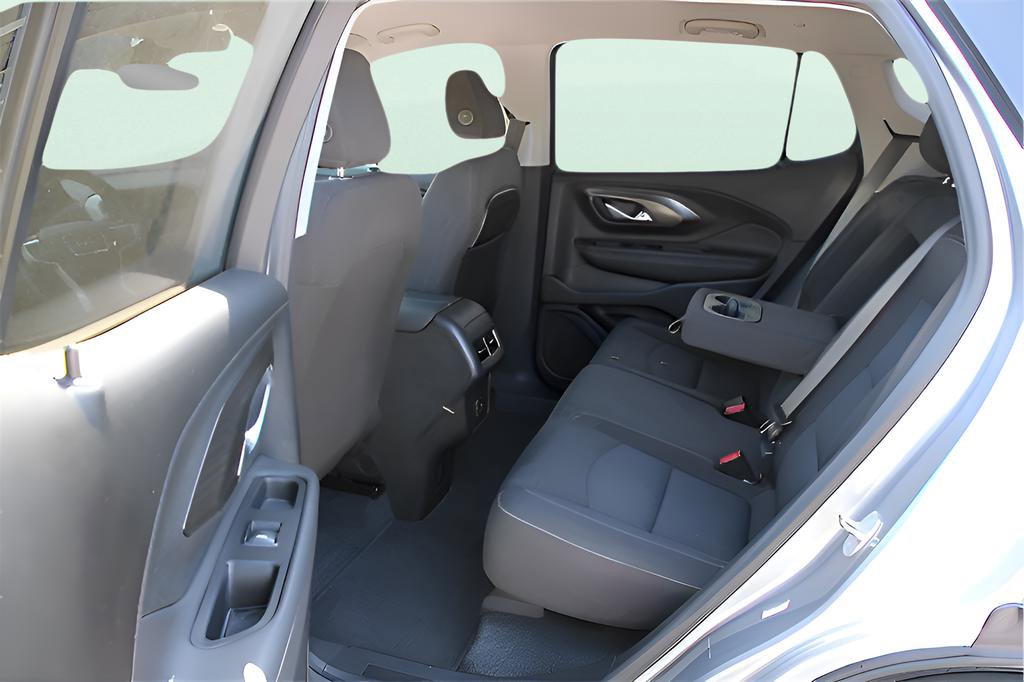 Used 2023 GMC Terrain SLE w/ Driver Convenience Package image 19