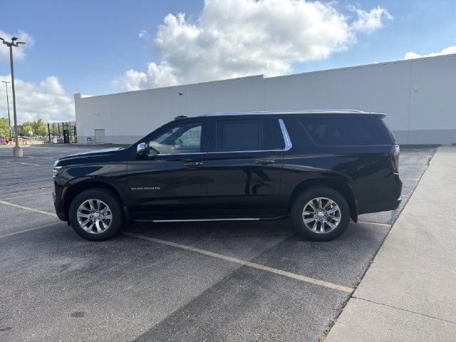 New 2026 Chevrolet Suburban Premier AWD/4WD image 8
