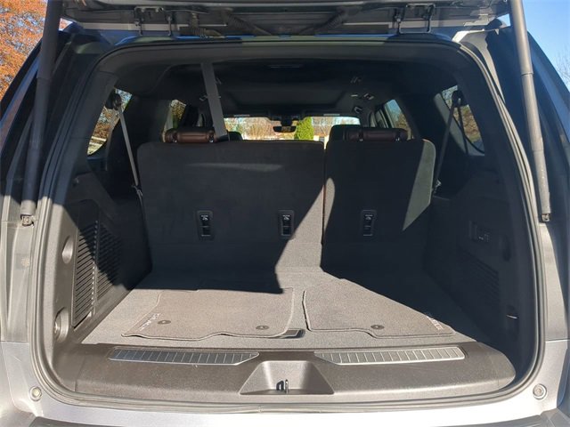 Used 2022 Chevrolet Suburban High Country image 12