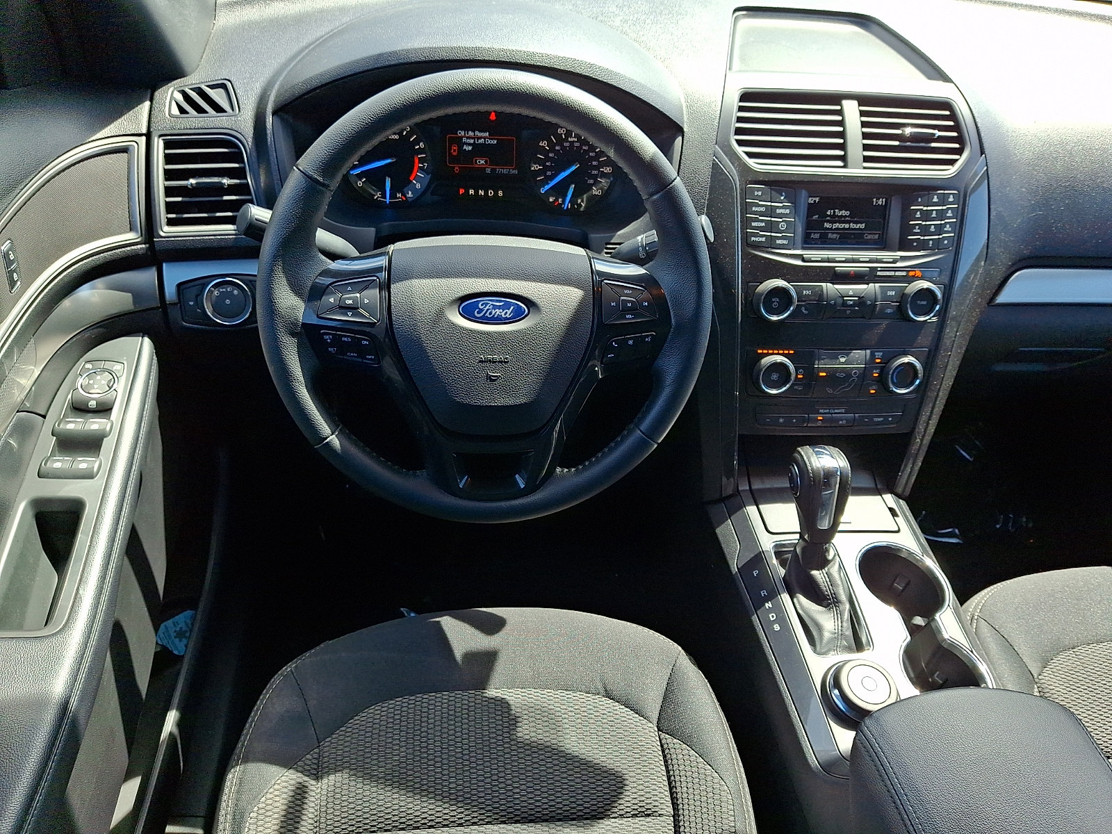 Used 2018 Ford Explorer XLT AWD/4WD image 11