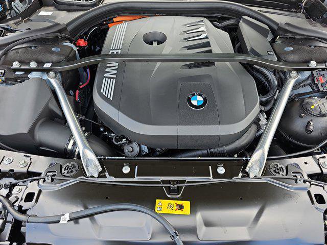 New 2026 BMW 750e xDrive w/ Executive Package image 31