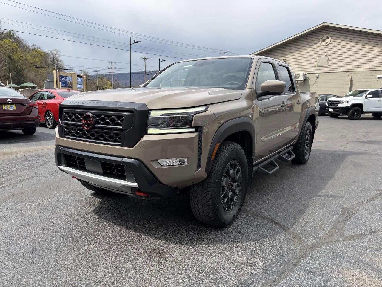 Used 2023 Nissan Frontier PRO-4X w/ Pro-4X Premium Package image 4