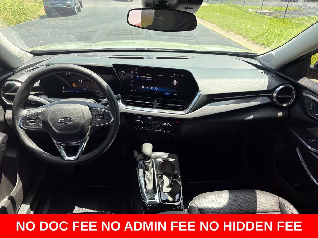 Used 2025 Chevrolet Trax ACTIV w/ Driver Confidence Package FWD image 14