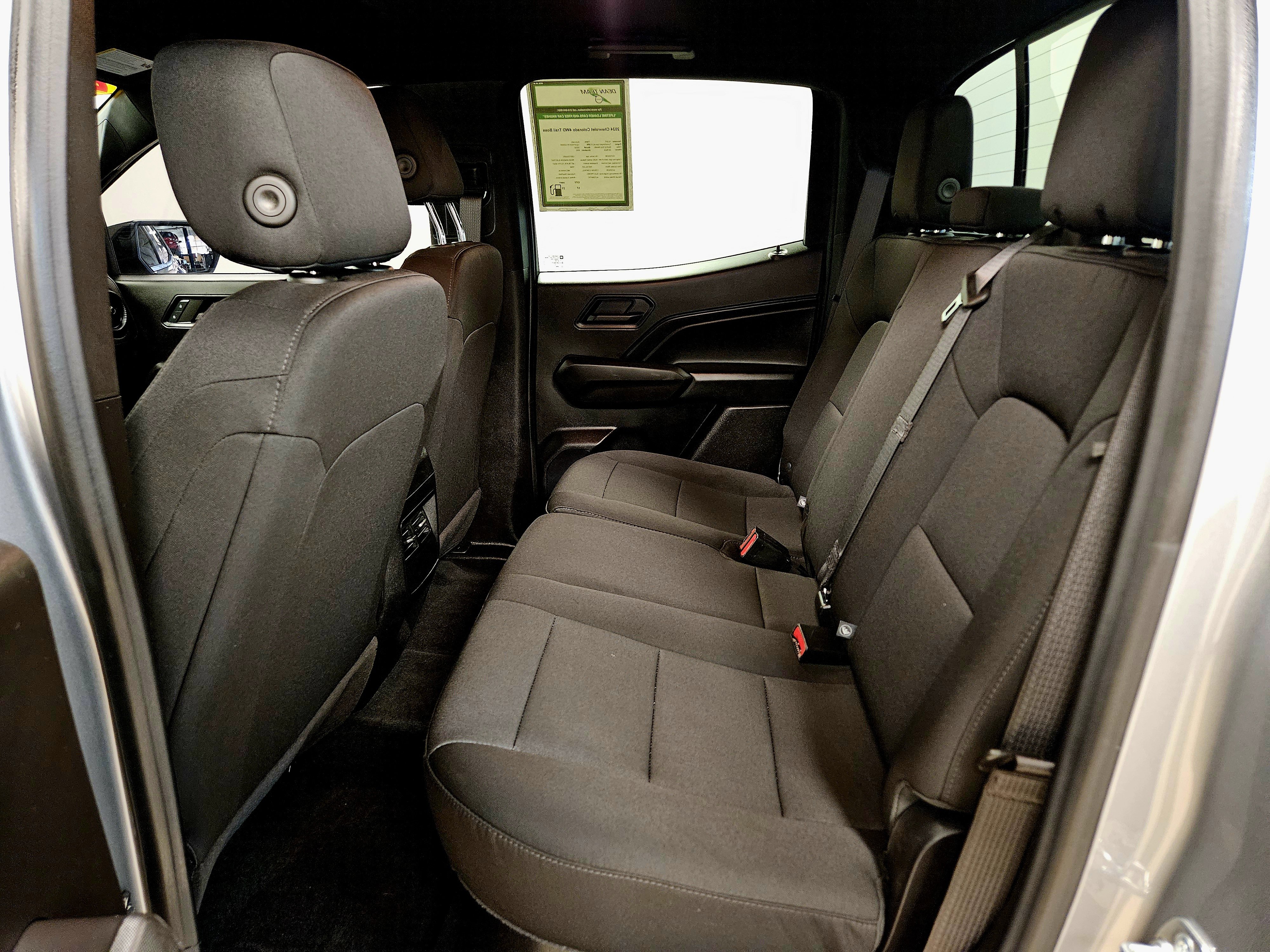 Used 2024 Chevrolet Colorado Trail Boss w/ Advanced Trailering Package image 11