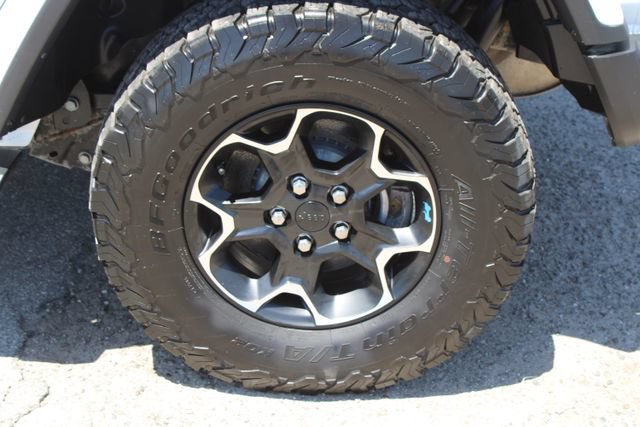 Used 2023 Jeep Wrangler Unlimited Rubicon 4xe w/ Cold Weather Group AWD/4WD image 12