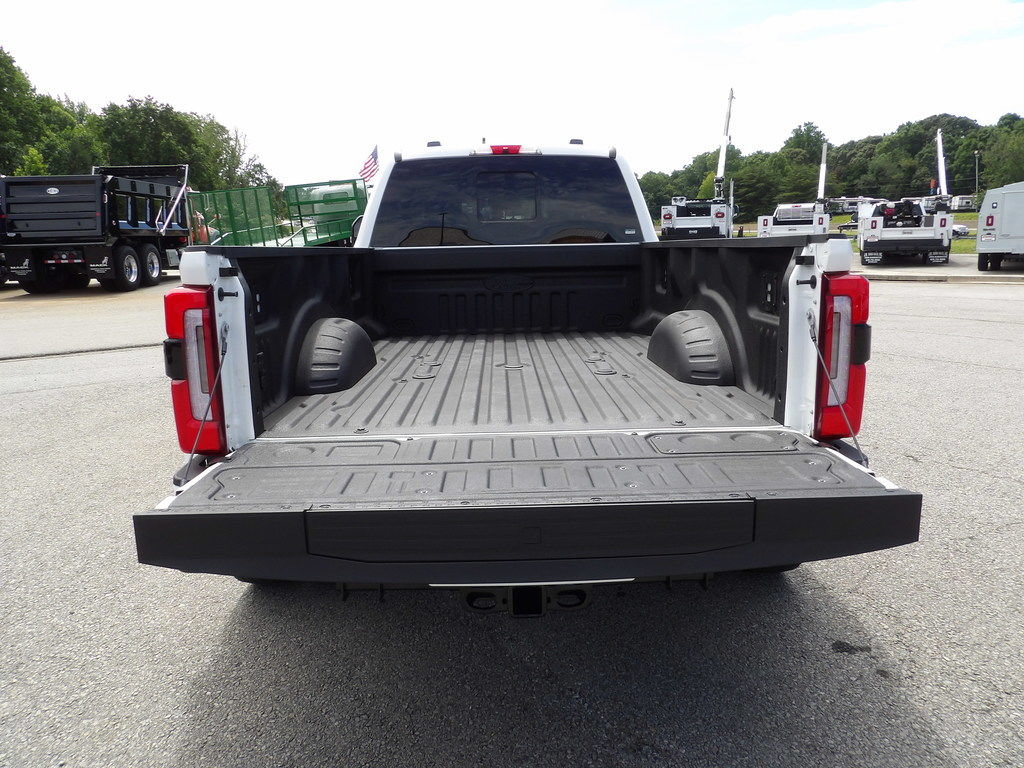 Used 2026 Ford F450 Platinum AWD/4WD image 55